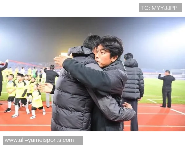 徐正源赛后深情致歉球员全力以赴未能回报球迷期待 徐正源赛后深情致歉球员全力以赴未能回报球迷期待