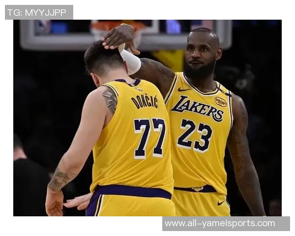 詹姆斯与八村的默契配合富保罗称其无需弥补过错